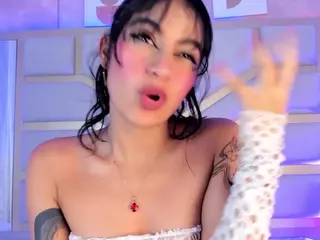Nicolle's Live Sex Cam Show