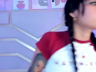 Nicolle's Live Sex Cam Show