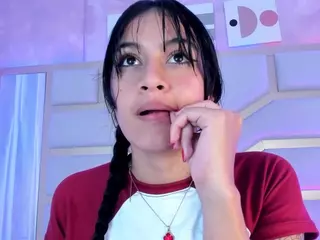 Nicolle's Live Sex Cam Show