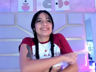 Nicolle's Live Sex Cam Show