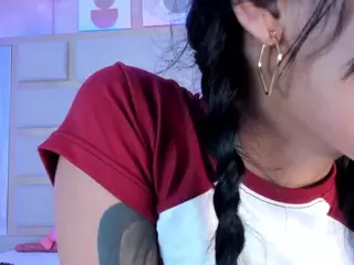 Nicolle's Live Sex Cam Show