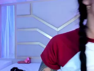 Nicolle's Live Sex Cam Show