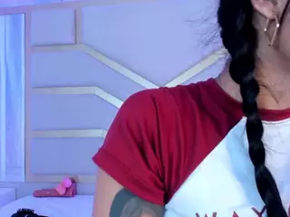 Nicolle's Live Sex Cam Show