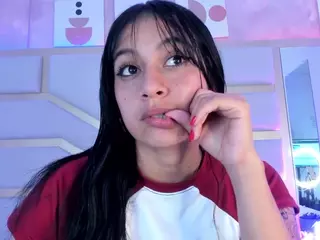 Nicolle's Live Sex Cam Show