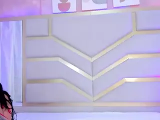 Nicolle's Live Sex Cam Show