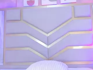 Nicolle's Live Sex Cam Show