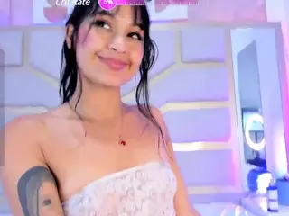 Nicolle's Live Sex Cam Show