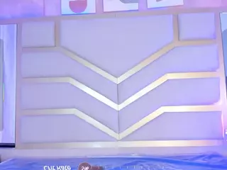 Nicolle's Live Sex Cam Show