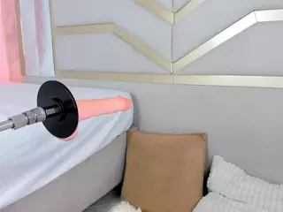 Nicolle's Live Sex Cam Show