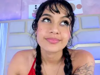 Nicolle's Live Sex Cam Show
