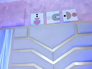 Nicolle's Live Sex Cam Show