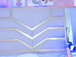 Nicolle's Live Sex Cam Show