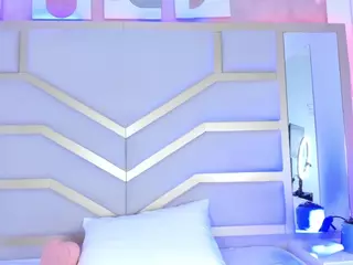 Nicolle's Live Sex Cam Show