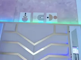 Nicolle's Live Sex Cam Show
