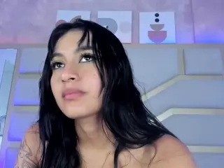 Nicolle's Live Sex Cam Show