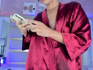 Nicolle's Live Sex Cam Show
