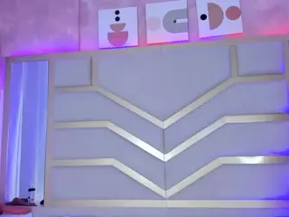 Nicolle's Live Sex Cam Show