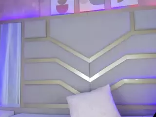 Nicolle's Live Sex Cam Show