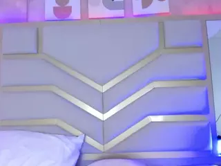 Nicolle's Live Sex Cam Show