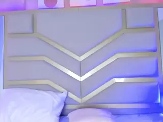 Nicolle's Live Sex Cam Show
