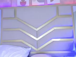 Nicolle's Live Sex Cam Show