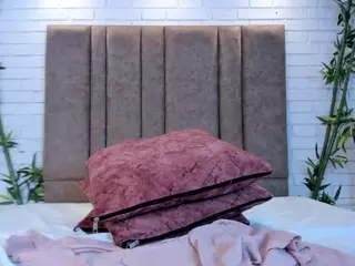J U L I E T A's Live Sex Cam Show