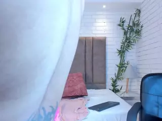 J U L I E T A's Live Sex Cam Show