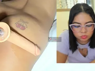 parkercharlotte's Live Sex Cam Show
