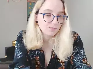 kiratarot's Live Sex Cam Show