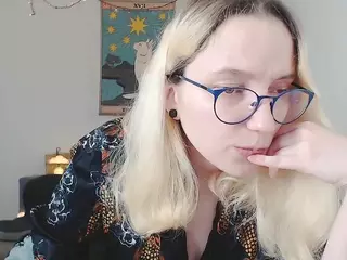 kiratarot's Live Sex Cam Show