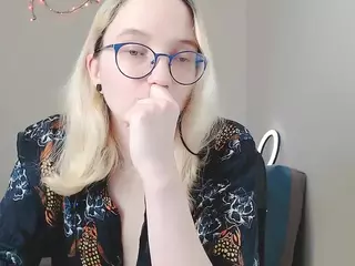 kiratarot's Live Sex Cam Show