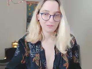 kiratarot's Live Sex Cam Show