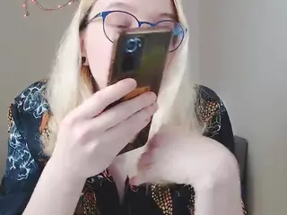 kiratarot's Live Sex Cam Show