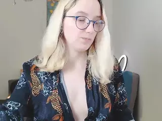 kiratarot's Live Sex Cam Show