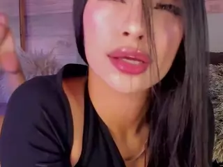 Izzy Wild's Live Sex Cam Show