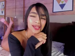 Izzy Wild's Live Sex Cam Show