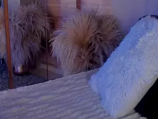 Izzy Wild's Live Sex Cam Show