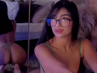 Izzy Wild's Live Sex Cam Show