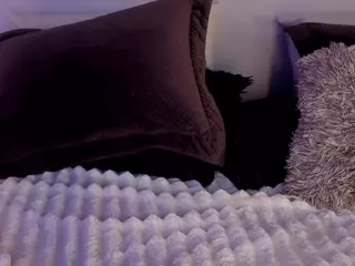 Izzy Wild's Live Sex Cam Show