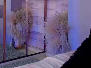 Izzy Wild's Live Sex Cam Show