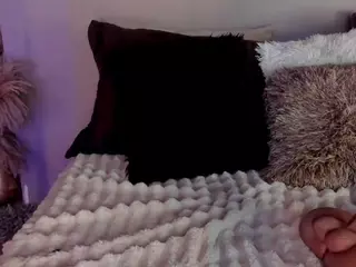 Izzy Wild's Live Sex Cam Show