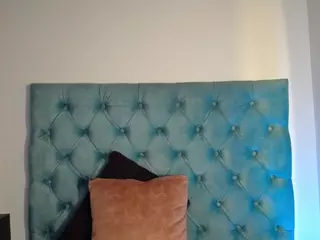 Paola2Lyon's Live Sex Cam Show