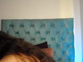 Paola2Lyon's Live Sex Cam Show