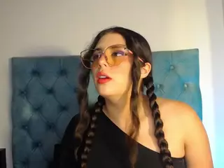 Paola2Lyon's Live Sex Cam Show
