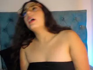 Paola2Lyon's Live Sex Cam Show