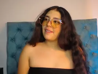 Paola2Lyon's Live Sex Cam Show