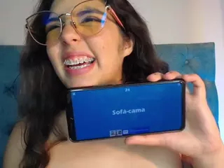Paola2Lyon's Live Sex Cam Show
