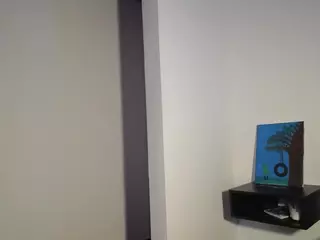 Paola2Lyon's Live Sex Cam Show
