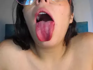 Paola2Lyon's Live Sex Cam Show