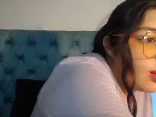 Paola2Lyon's Live Sex Cam Show